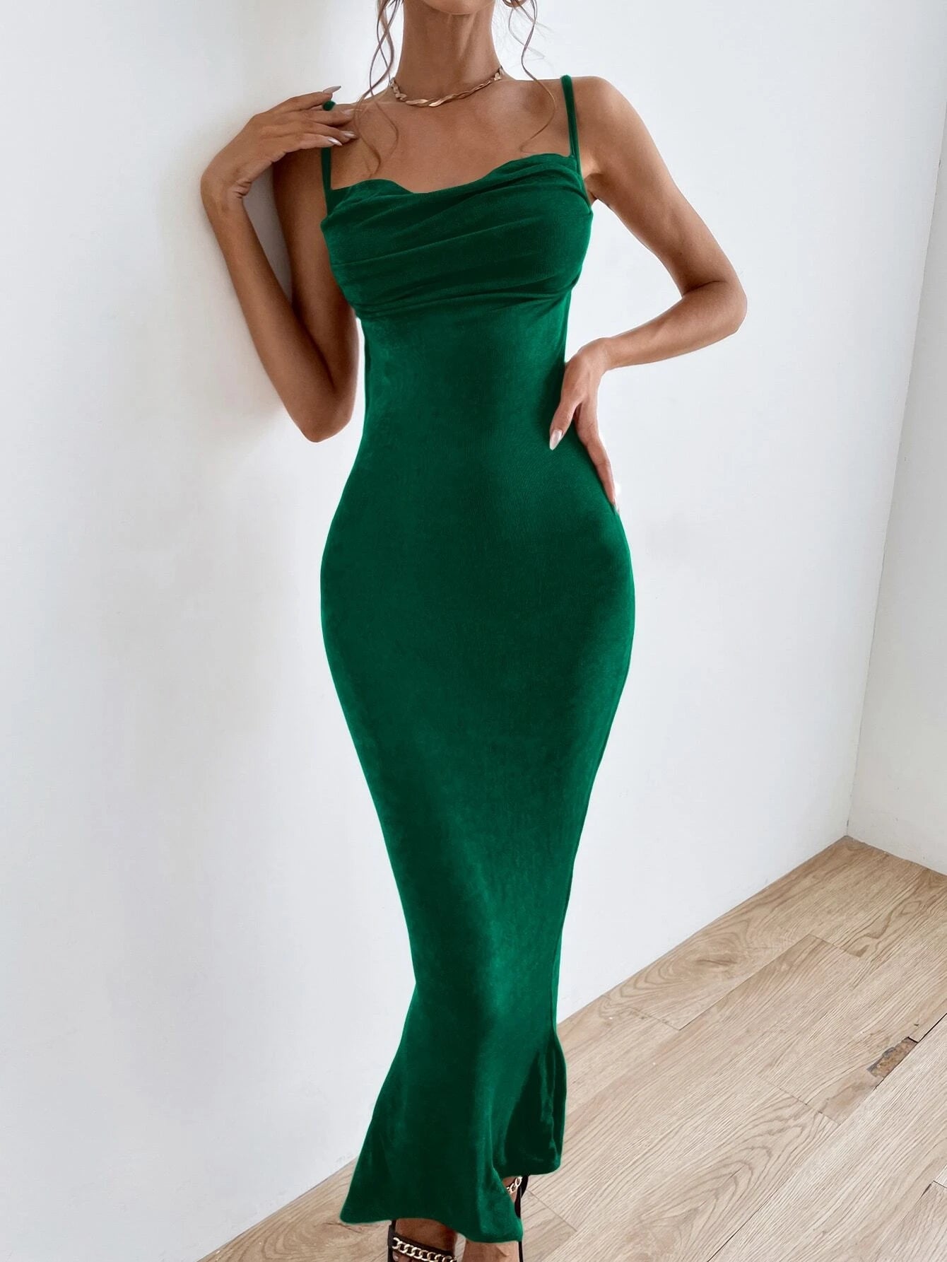 Solid Tie Backless Ruched Dress – isabellapparel